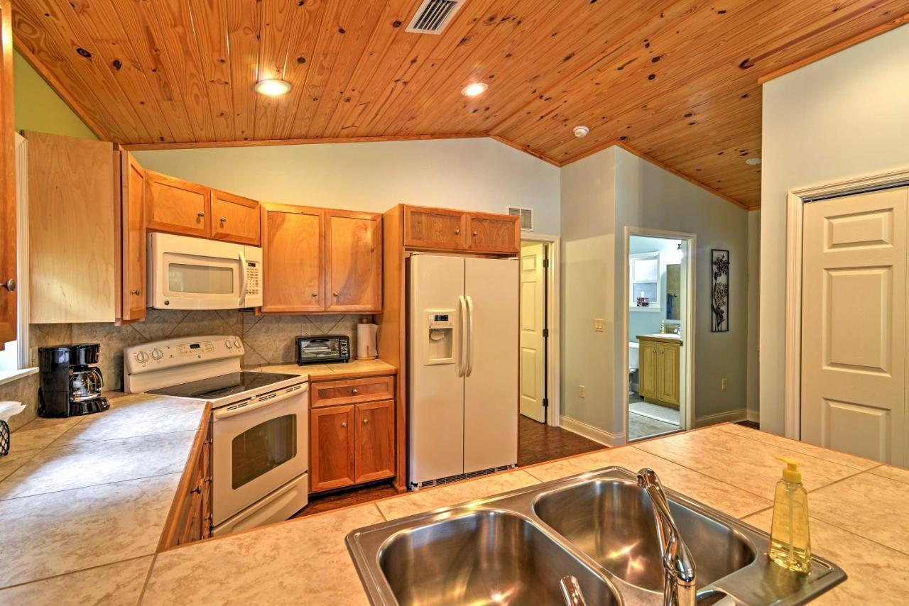 Crystal River Cottage On 1 Acre With Deck And Porch! Yankeetown Экстерьер фото