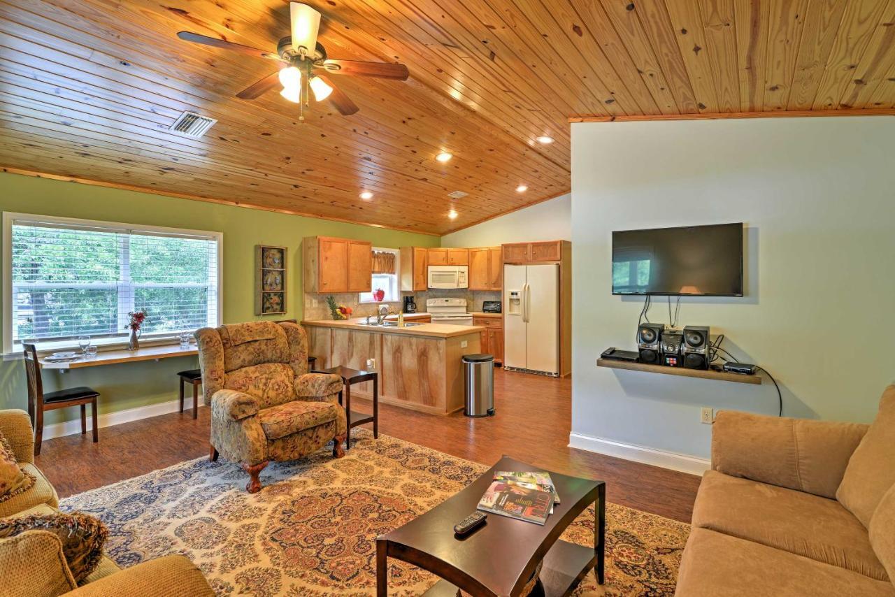 Crystal River Cottage On 1 Acre With Deck And Porch! Yankeetown Экстерьер фото